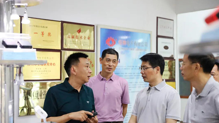 國家鐵路局綜合司副司長(zhǎng)梁成谷一行蒞臨炬神電子調(diào)研